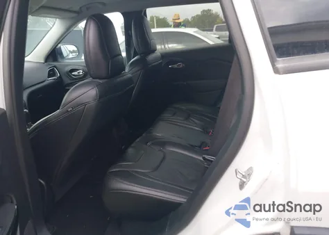 2023 Jeep Cherokee Altitude Lux 4X4 из США, поврежденный, VIN 1C4PJMMB7PD112764